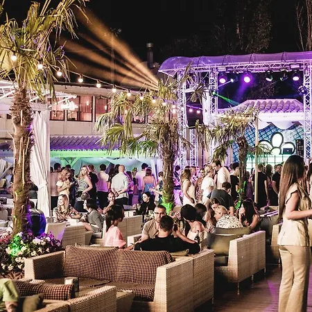 аркадия студия с балконом частичный вид моря первая линия от моря Odessa