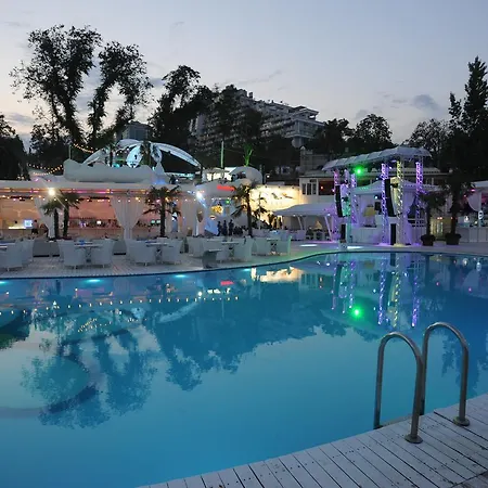 аркадия студия с балконом частичный вид моря первая линия от моря Lejlighed *