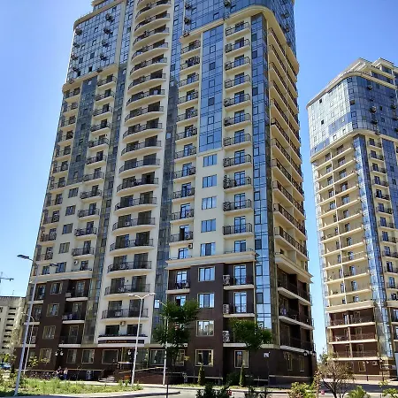 Apartament аркадия студия с балконом частичный вид моря первая линия от моря *