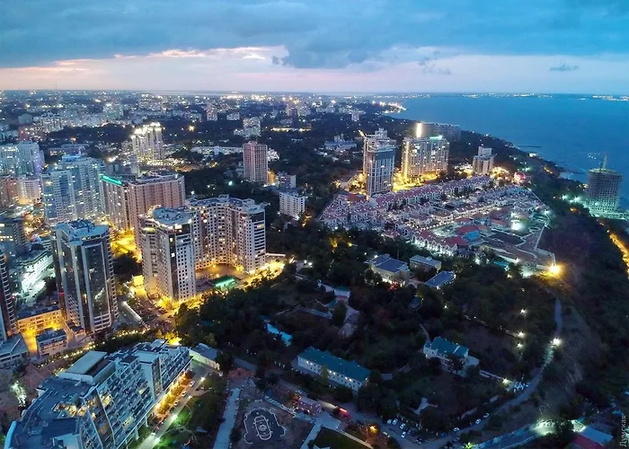 аркадия студия с балконом частичный вид моря первая линия от моря Apartament