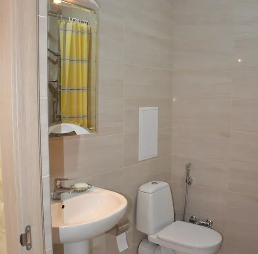 Appartement аркадия студия с балконом частичный вид моря первая линия от моря *