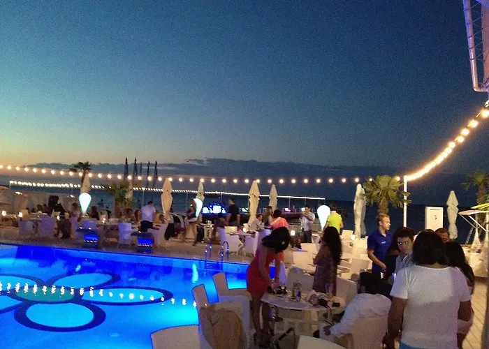 аркадия студия с балконом частичный вид моря первая линия от моря Appartement Odessa