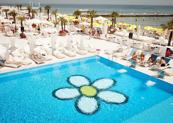 аркадия студия с балконом частичный вид моря первая линия от моря * Odessza