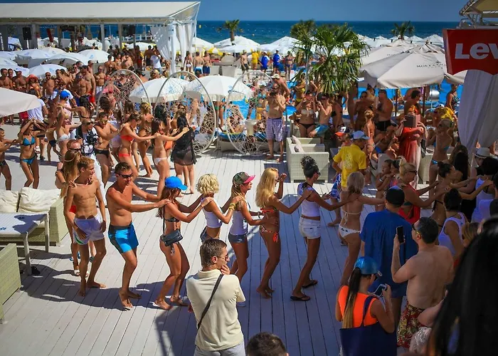 аркадия студия с балконом частичный вид моря первая линия от моря