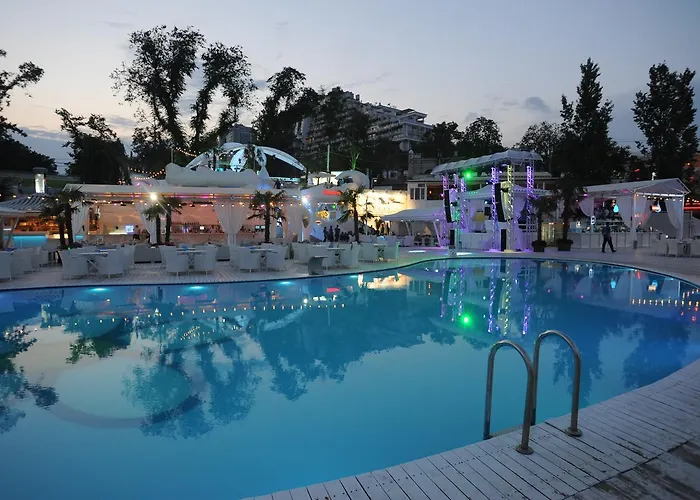 аркадия студия с балконом частичный вид моря первая линия от моря Apartament *